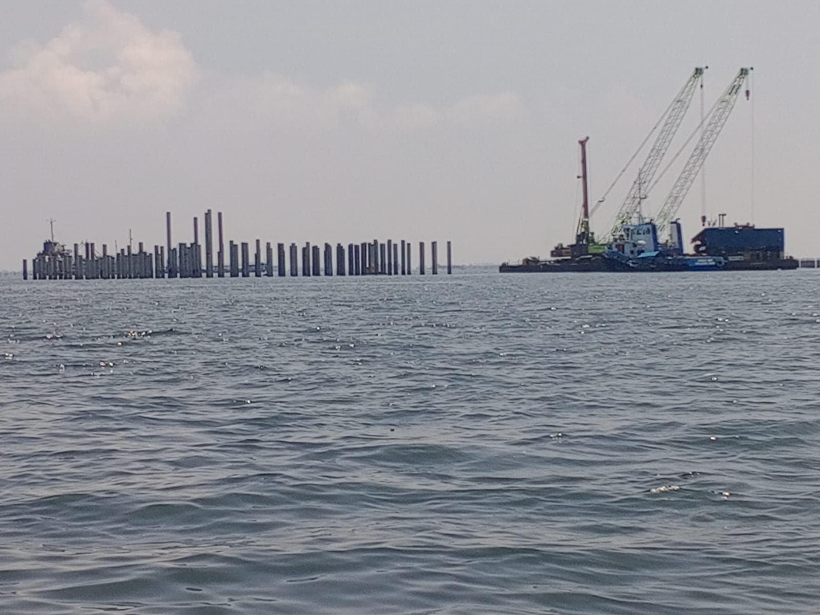 Konstruksi Jalan Tol Laut Kalibaru